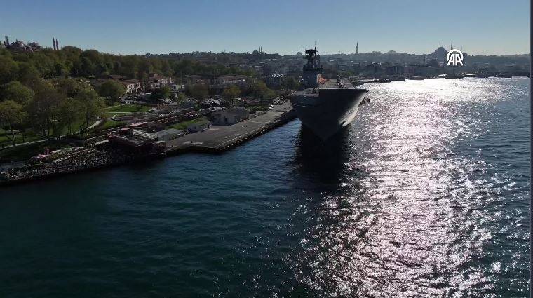 Juan Carlos amfibi hücum gemisi İstanbul'da! TGC Anadolu gemisine benziyor 14
